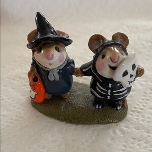 Wee forest folk Halloween Figurine Couple -